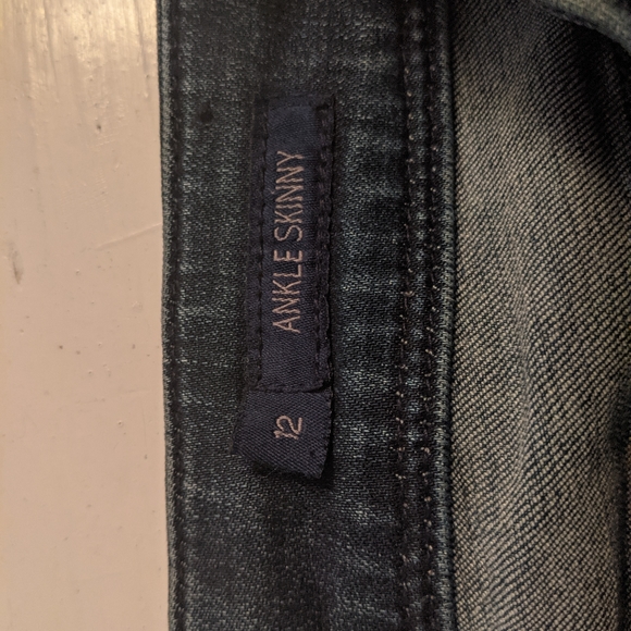 Seven7 Embroidered Jeans - Picture 4 of 11